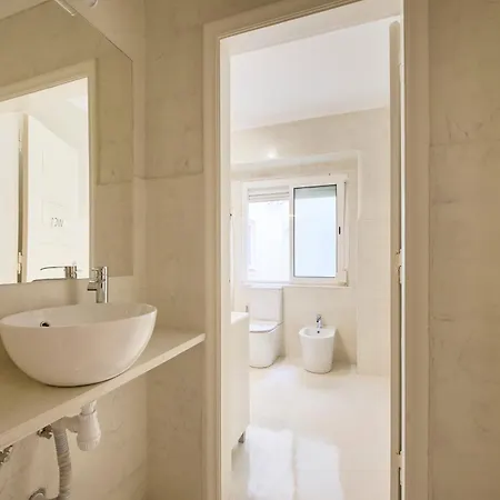 Casa de hóspedes Bright Double Saldanha, 1min Metro Lisboa