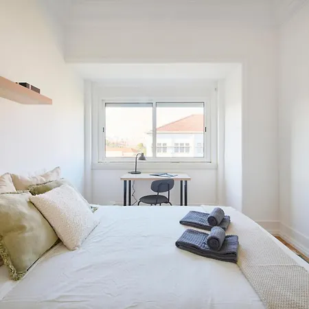 Casa de hóspedes Bright Double Saldanha, 1min Metro Lisboa