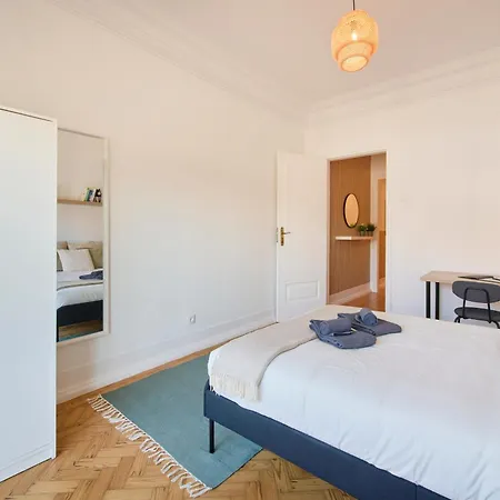 Casa de hóspedes Bright Double Saldanha, 1min Metro