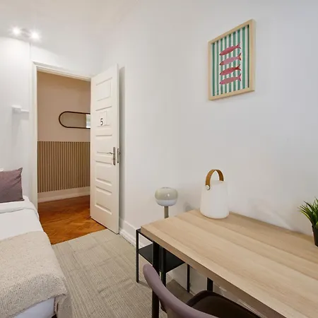Bright Double Saldanha, 1min Metro Casa de hóspedes Lisboa