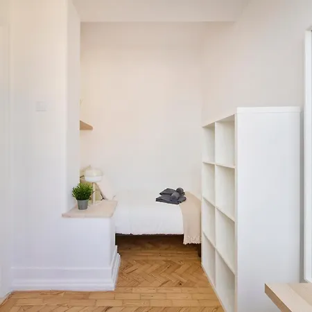 Casa de hóspedes Bright Double Saldanha, 1min Metro Lisboa